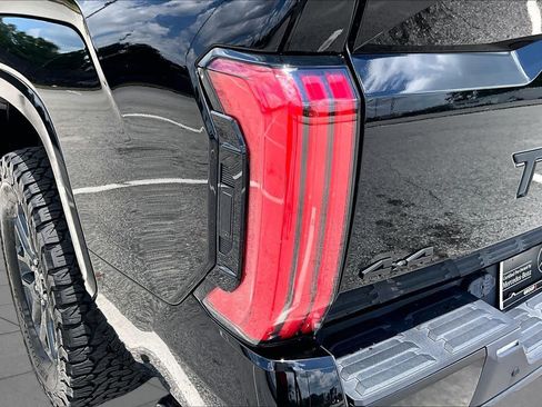 Used 2022 Toyota Tundra Platinum AWD/4WD image 29