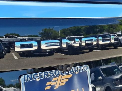 Used 2026 GMC Yukon Denali w/ Sun & Power Step Package AWD/4WD image 32