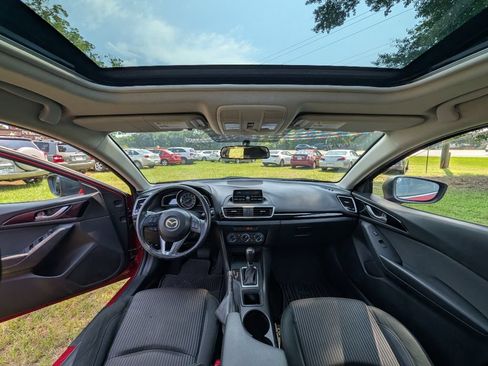 Used 2014 MAZDA MAZDA3 i Touring w/ Moonroof Package 1 FWD image 12
