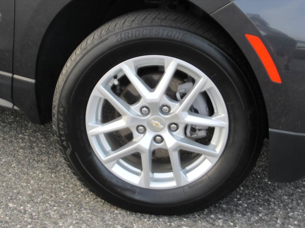 Used 2023 Chevrolet Equinox LT AWD/4WD image 7