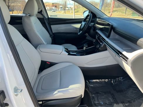 Certified 2025 Hyundai Tucson SEL image 17