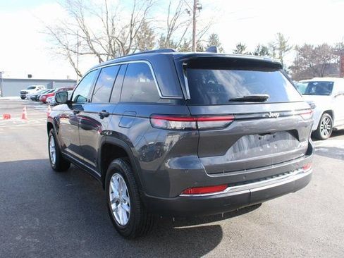 Used 2024 Jeep Grand Cherokee Laredo image 42