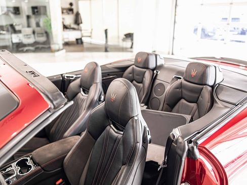 Used 2017 Maserati GranTurismo Sport image 17