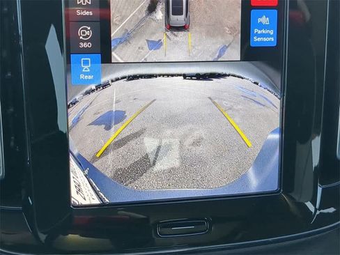 Used 2026 Volvo XC40 B5 Ultra w/ Climate Package image 28