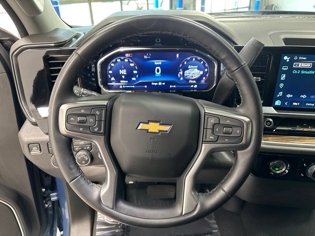 Used 2024 Chevrolet Silverado 1500 LT AWD/4WD image 12