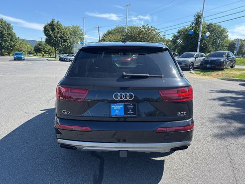 Used 2018 Audi Q7 3.0T Premium Plus AWD/4WD image 3