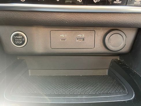 Used 2023 Nissan Rogue SL image 36