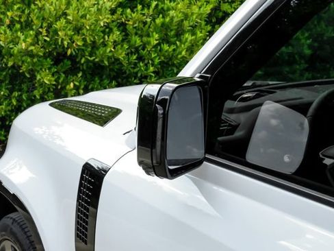 New 2026 Land Rover Defender 110 X-Dynamic SE AWD/4WD image 46