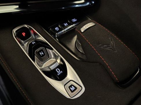 Used 2024 Chevrolet Corvette Stingray Premium Cpe w/ Z51 Performance Package RWD image 8