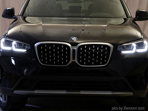 Certified 2025 BMW X4 xDrive30i AWD/4WD image 6
