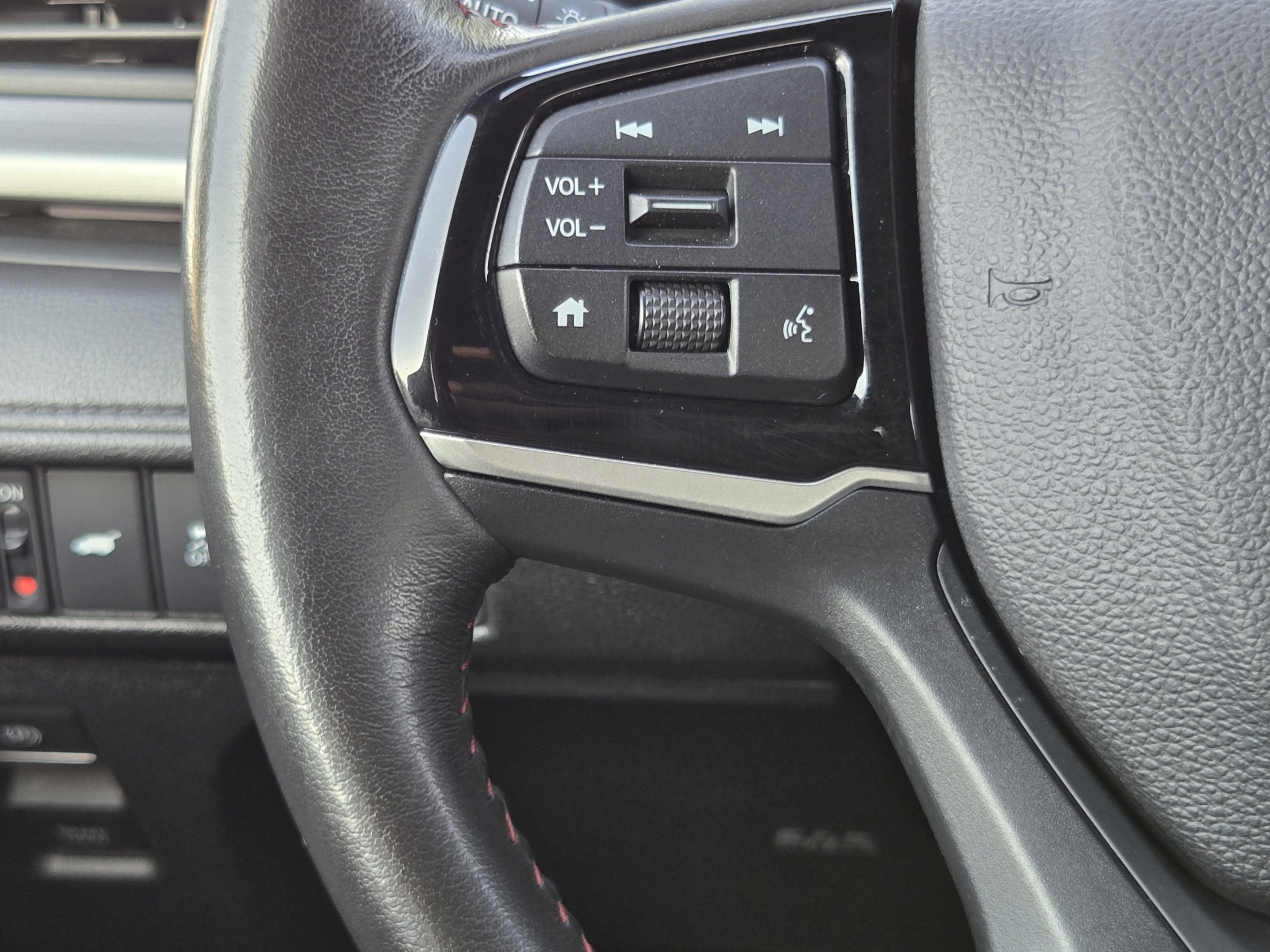 Used 2025 Honda Odyssey Sport-L image 24