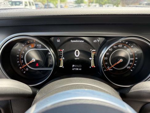 Used 2021 Jeep Wrangler Unlimited Sahara w/ Safety Group AWD/4WD image 25