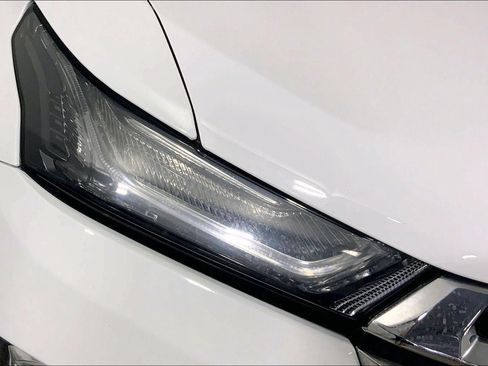 Used 2023 Chevrolet Traverse LT w/ LPO, Floor Liner Package AWD/4WD image 27