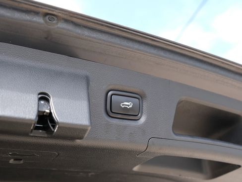 Used 2021 Hyundai Santa Fe Limited w/ Cargo Package image 21