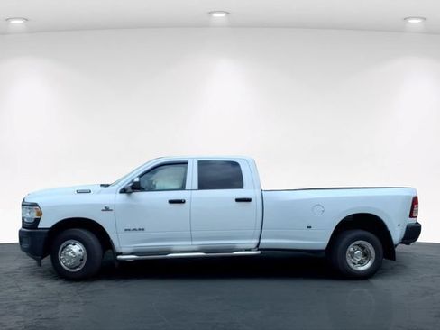 Used 2022 RAM 3500 Tradesman RWD image 14