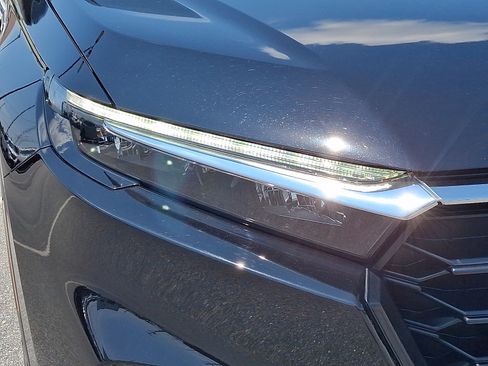 Certified 2025 Honda CR-V LX image 9