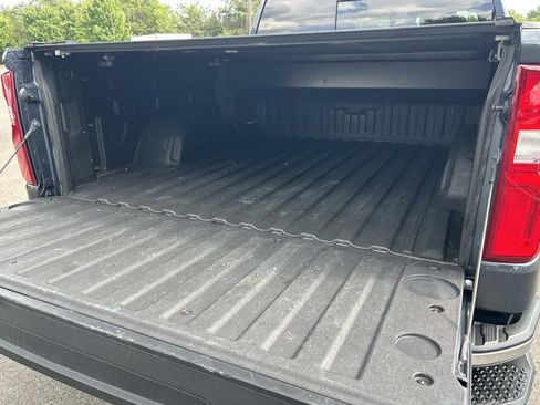 Used 2021 Chevrolet Silverado 1500 LTZ w/ Technology Package AWD/4WD image 17
