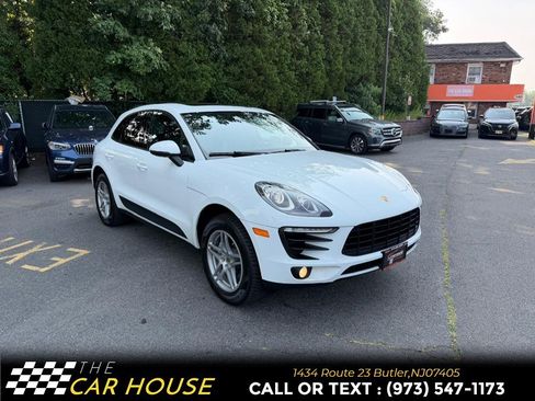 Used 2018 Porsche Macan AWD/4WD image 11