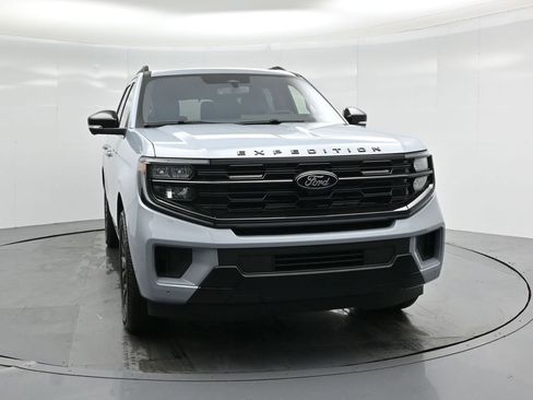 New 2025 Ford Expedition Platinum w/ Stealth Appearance Package AWD/4WD image 58