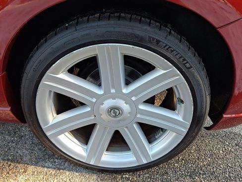 Used 2005 Chrysler Crossfire Limited image 10