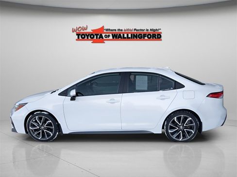 Certified 2022 Toyota Corolla SE w/ Carpet Mat Package (TMS) image 2