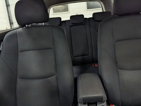 Used 2009 Hyundai Elantra w/ Premium-Sport Pkg 2 image 4