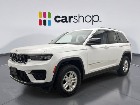 Used 2023 Jeep Grand Cherokee Laredo w/ Luxury Tech Group I AWD/4WD image 1