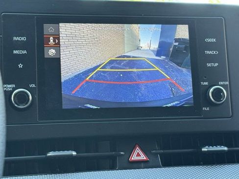 Used 2025 Kia Sportage LX AWD/4WD image 11