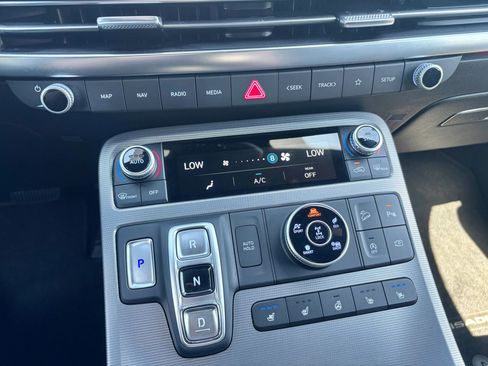 Used 2024 Hyundai Palisade Calligraphy image 25