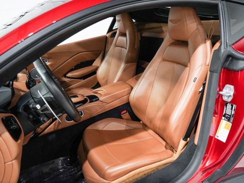 Used 2020 Aston Martin V8 Vantage Coupe image 9