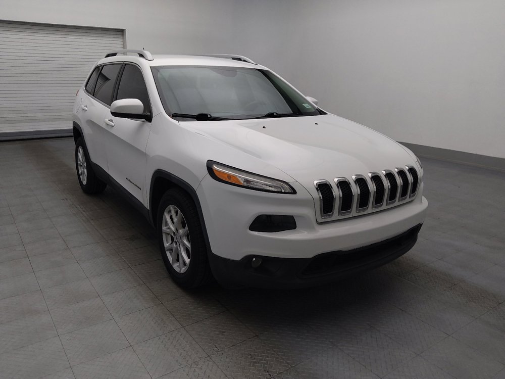 Used 2017 Jeep Cherokee Latitude FWD image 13