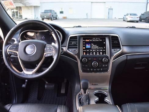 Used 2016 Jeep Grand Cherokee Limited image 32
