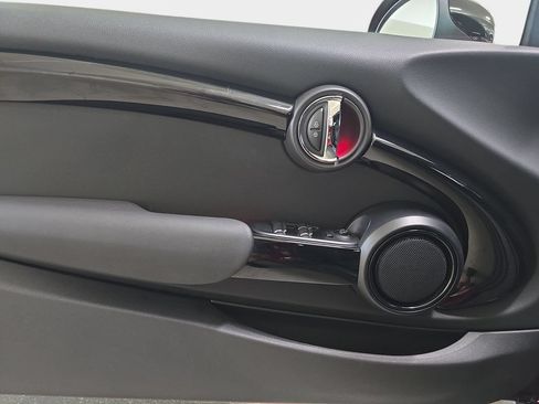 Used 2019 MINI Cooper S w/ Signature Upholstery Package FWD image 27