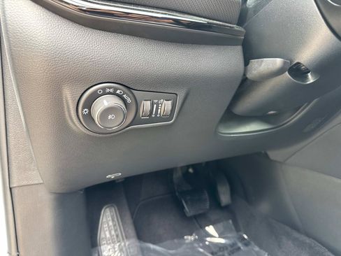 New 2026 Jeep Compass Latitude AWD/4WD image 30