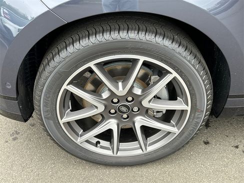 New 2026 Land Rover Range Rover Velar Dynamic SE image 8