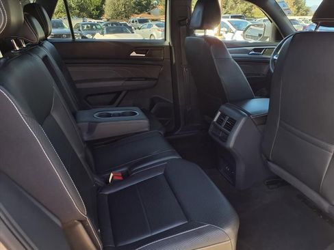 Certified 2022 Volkswagen Atlas Cross Sport SE image 22