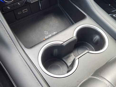 Used 2021 Chevrolet Tahoe LT w/ LT Signature Package image 21