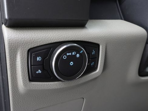 Used 2022 Ford F350 XLT w/ XLT Value Package image 40