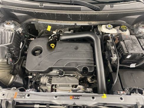 Used 2024 Chevrolet Equinox LS w/ Driver Confidence II Package FWD image 30