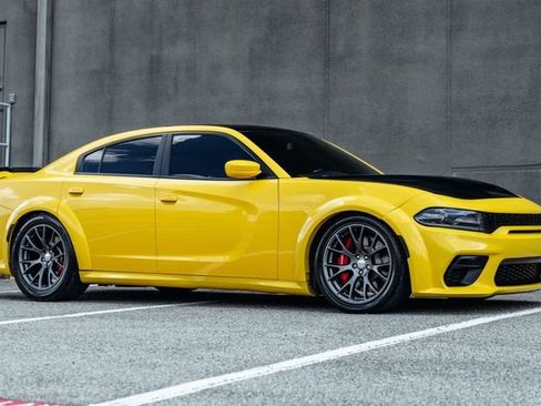 Used 2018 Dodge Charger SRT w/ Technology Group RWD image 54
