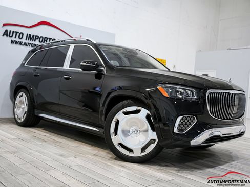 Used 2024 Mercedes-Benz Maybach GLS 600 4MATIC image 31