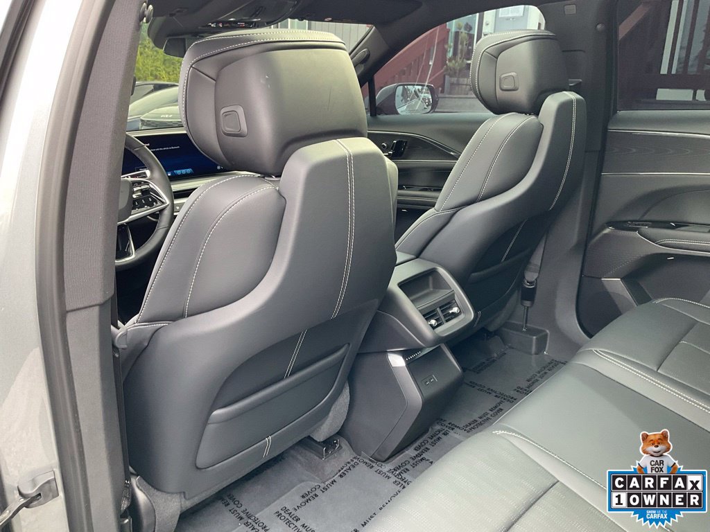 Used 2024 Cadillac Lyriq Sport RWD image 33