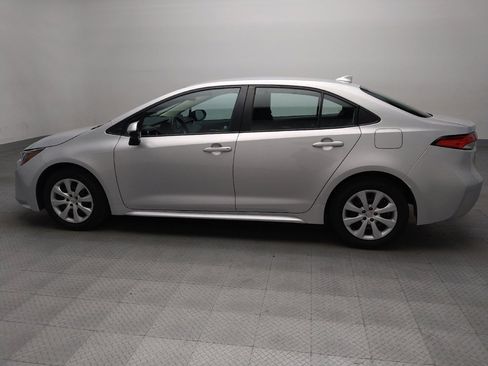 Used 2021 Toyota Corolla LE FWD image 3