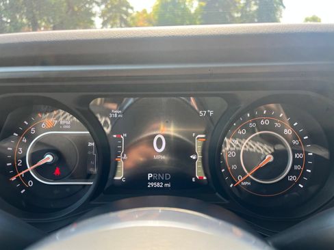 Used 2025 Jeep Wrangler Unlimited Sahara AWD/4WD image 42