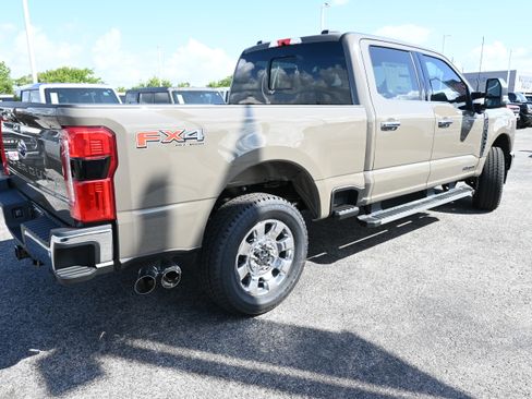 New 2026 Ford F250 Lariat w/ Chrome Package AWD/4WD image 3