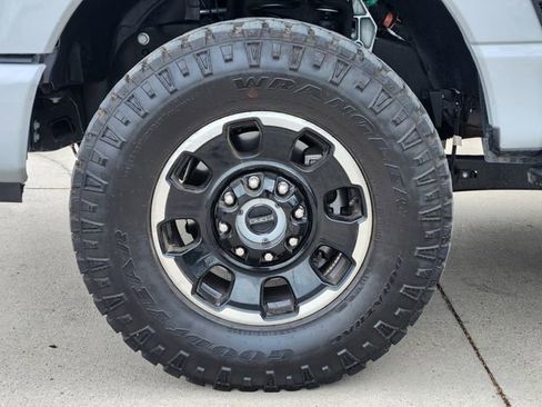 Used 2026 Ford F250 Platinum w/ Tremor Off-Road Package image 8