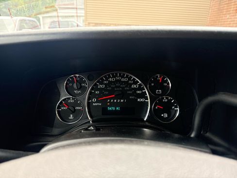 Used 2018 Chevrolet Express 3500 w/ Power Convenience Package RWD image 8
