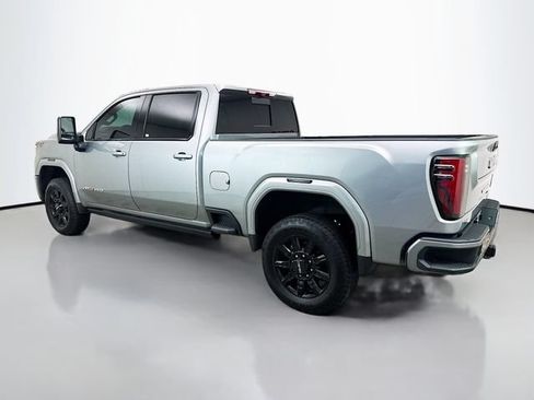 Used 2024 GMC Sierra 2500 AT4 w/ AT4 Premium Plus Package AWD/4WD image 6