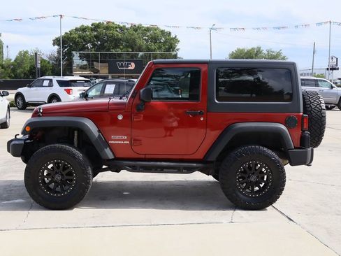 Used 2013 Jeep Wrangler Sport AWD/4WD image 6