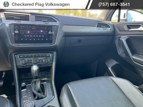 Used 2021 Volkswagen Tiguan SE w/ Panoramic Sunroof Package AWD/4WD image 32